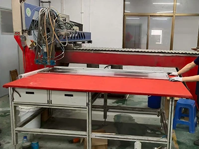ماكينة التوزيع والتحكم CNC